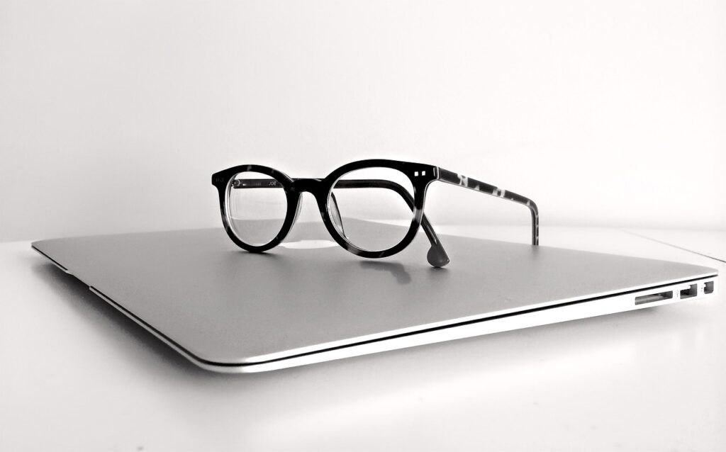 macbook, laptop, computer, technology, business, work, notebook, modern, office, table, working, lifestyle, student, education, glasses, school, college, university, desk, college, college, college, college, college, university, university